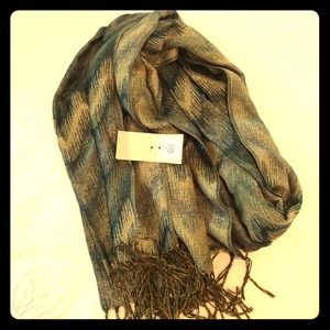 Francesca's Scarf NWT