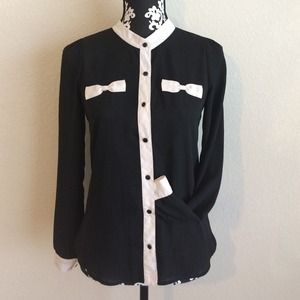 Bows!!! Black and Cream sheer top with bows