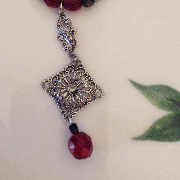 Vintage inspired marooned beading matching set - Picture 2 of 6