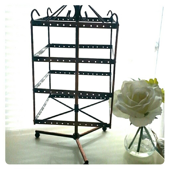 *Reserved*  Earring Holder