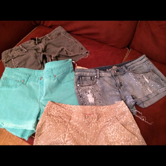 💥SOLD💥 Rosaroja's shorts in bundle
