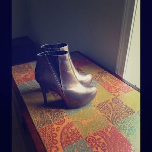 Rock&Rebublic bronze sparkle pumps