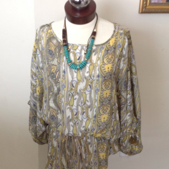 Karen Kane Tops - Pretty top by Karen Kane(REDUCED) from $40🌹👭💕