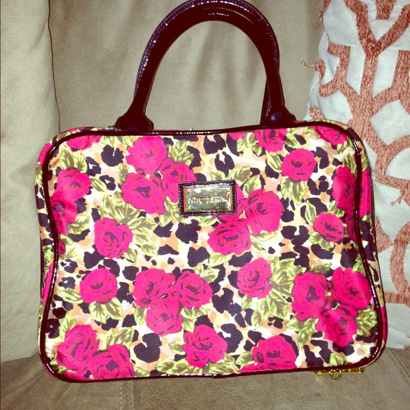 Betsey Johnson make up bag