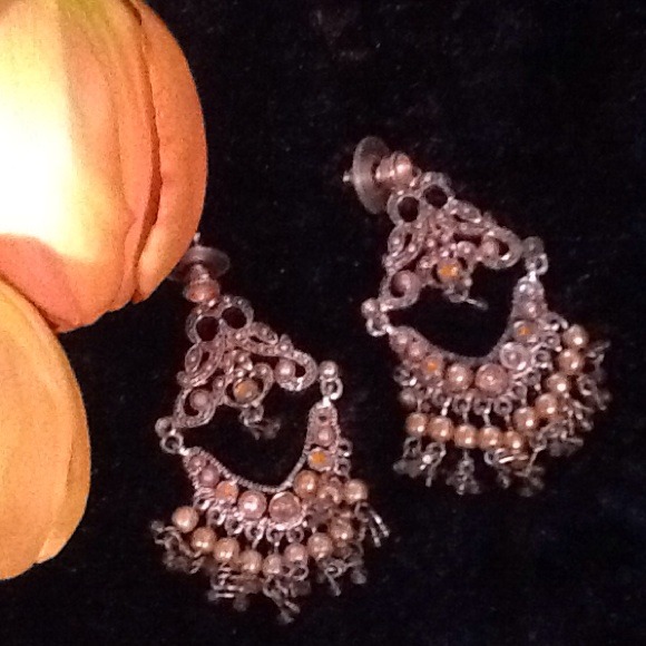 Fashion Trendy Rhinestone Earrings - Picture 2 of 3