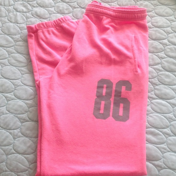 NWOT Victoria Secret Pink sweats Sz M on hold!!