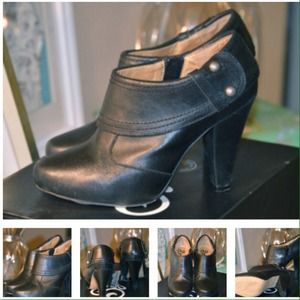 REDUCED PRICE! Seychelles | Fiddle Bootie