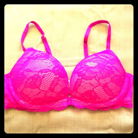 Bundle*** 2 Pink Victoria's Secret push up bras