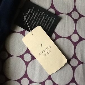 A mid thy flowy 100% silk dress