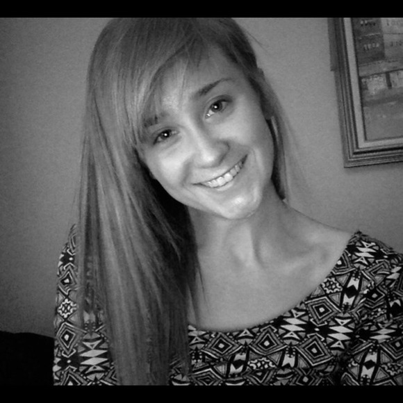 I DO NOT ACCEPT PAYPAL AND NO FIRSTCLASS SHIPPING!