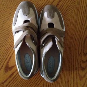 Sport shoe from Liz clairborne