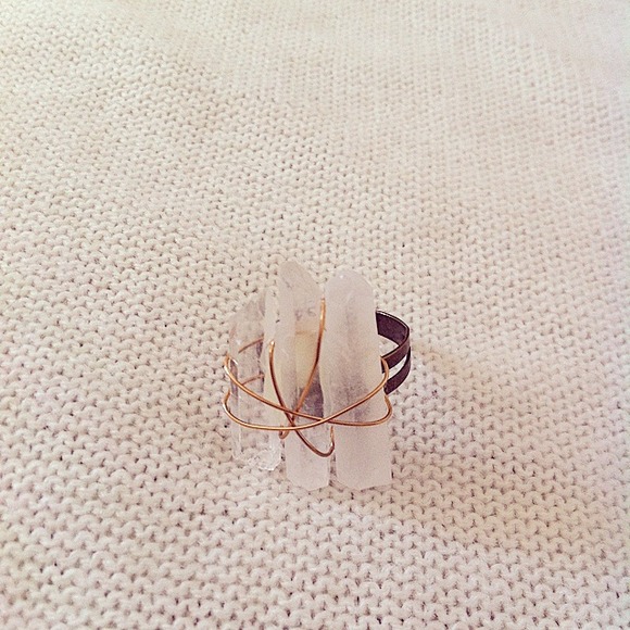 Statement crystal ring - Picture 2 of 4