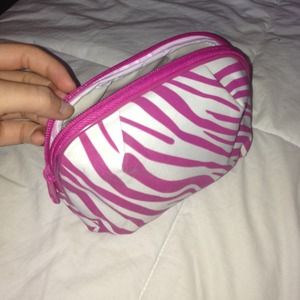 NWOT Pink Zebra Zippered Pouch