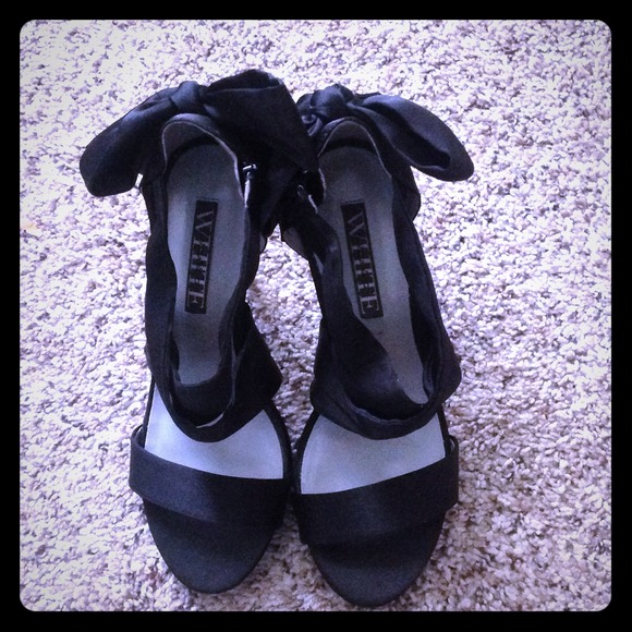 Vera Wang Heels
