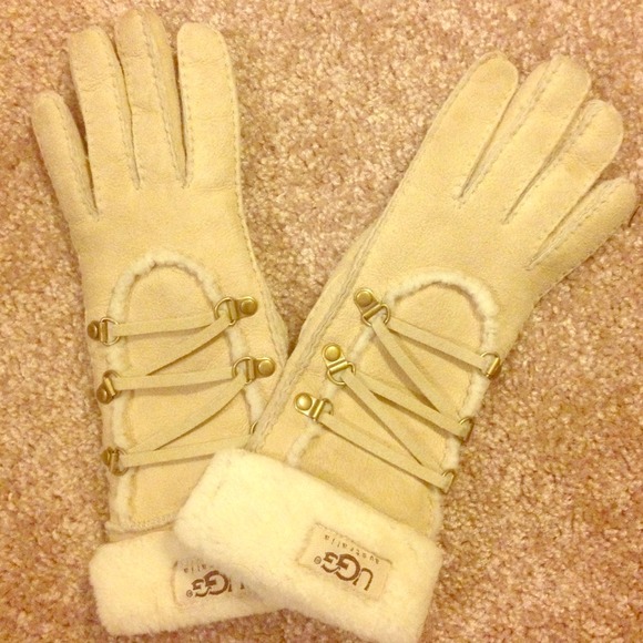 Ugg Mittens