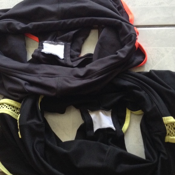 Kenneth Cole Activewear. 2 pairs. Excellent cond. - Picture 3 of 4