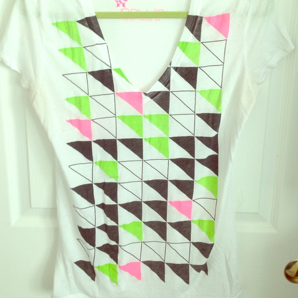 Geometric pink and green v neck