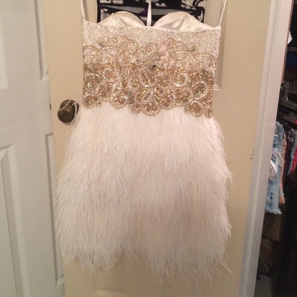 Gold sequin feather Sherri Hill homecoming dress - Picture 2 of 2