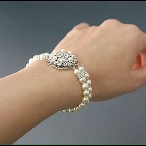 swavorski crystal pearls & rhinestone bracelet