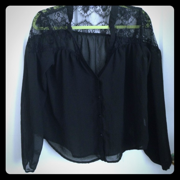 Black lace detail crop top