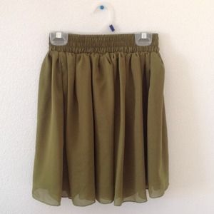 TRADED ⭐️American apparel skirt