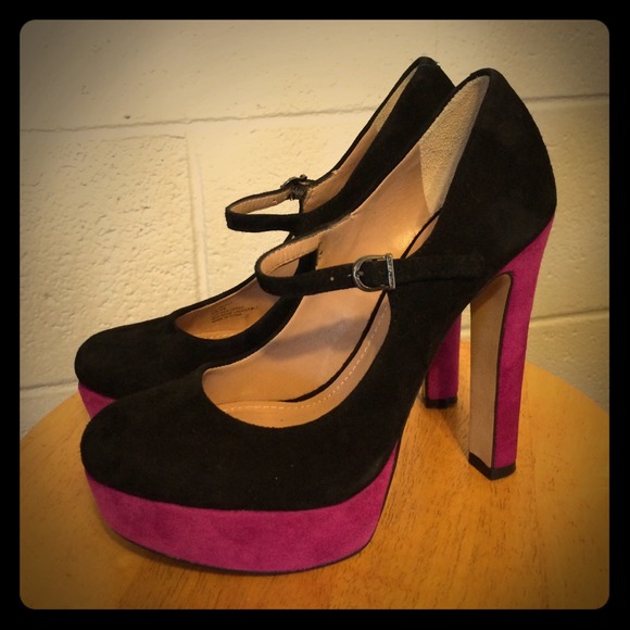 Vince Camuto suede Mary Jane pumps, size 4.5