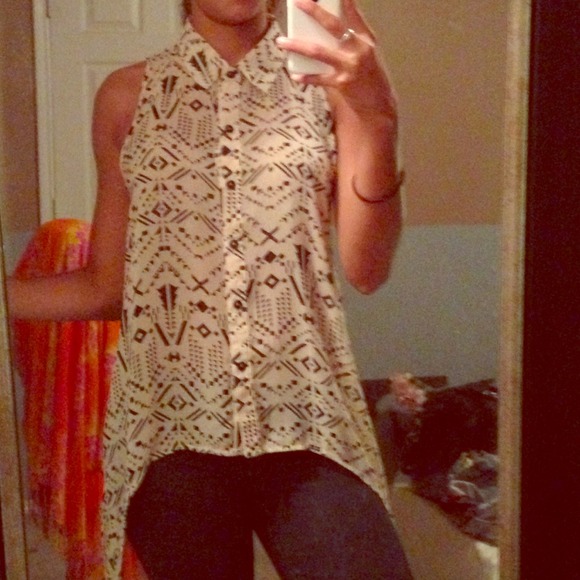 Aztec blouse - Picture 1 of 3