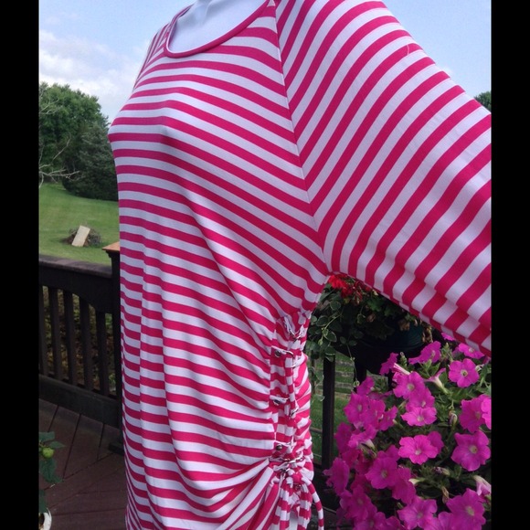 ✋Melody✋🌺Fuchsia/White MK Silver Hardware Top🌺 - Picture 2 of 4