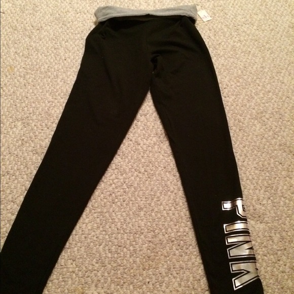 VS black w/ grey top yoga pants! 💙😄