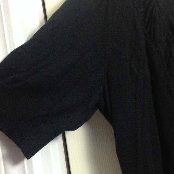 Short sleeve black cardigan - Picture 3 of 3