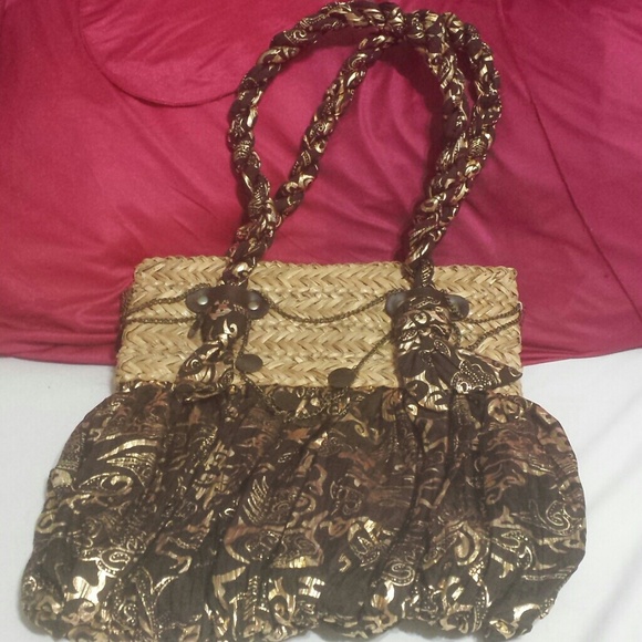 Gorgeous chocolate Brown/gold and straw purse