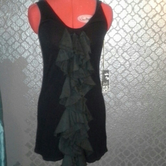 REDUCED Gorgeous black ruffle tunic
