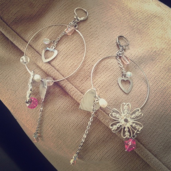 Arden B hoop fashion earrings