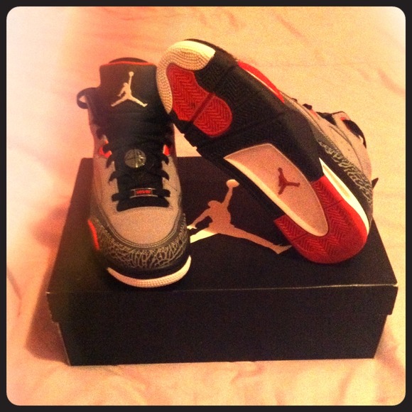 Jordan Son Of Low Sneakers 👟⚫️🔴