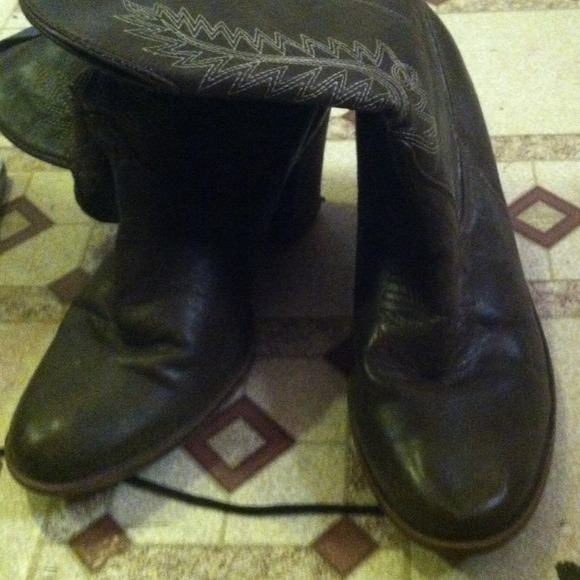 **Sold** - Picture 2 of 2