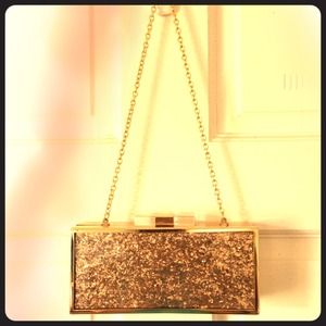 Adorable Accessorize clutch.