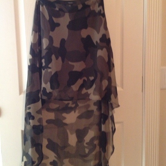 Camo high/low skirt