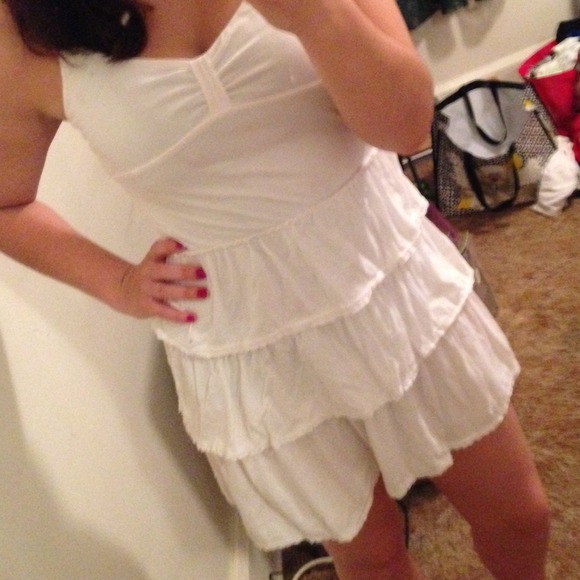 Little white dress worn one time !! - Picture 3 of 3
