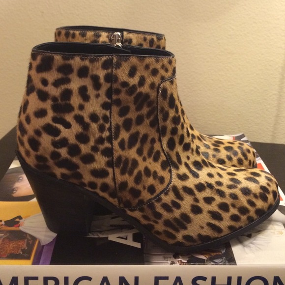 Elysewalker Los Angeles Pony Hair booties - Picture 3 of 3