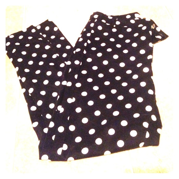 Forever 21 polka dot capris🎀