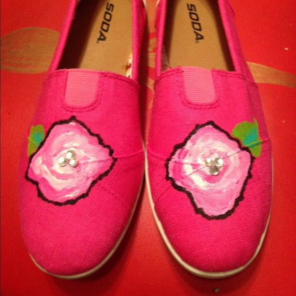 Floral/cheetah Handpainted shoes!