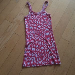 White and coral design tank. SUMMER WEAR❤️