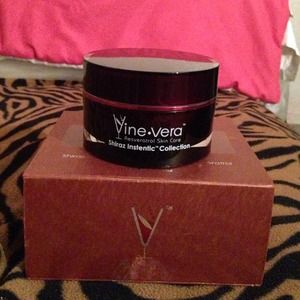 Brand new Resvatrol Shiraz instetic mask