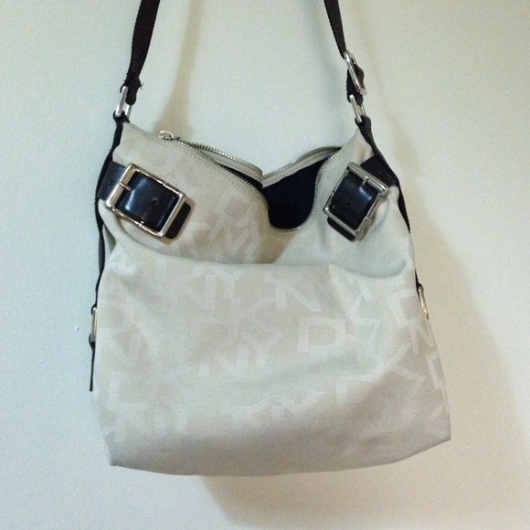 DKNY logo shoulder bag