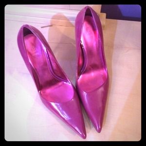 Magenta Pointy Toed Pumps