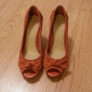 Nine West "Piancad" Orange Wedges