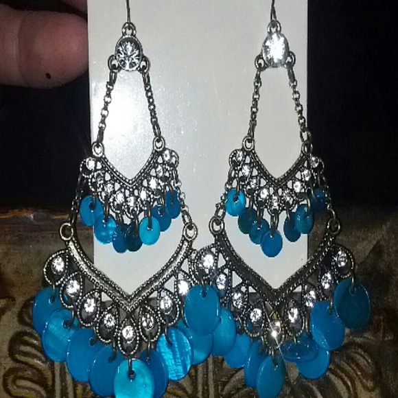 NWT  □Gold and turquoise earrings□