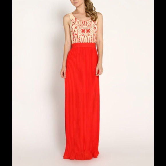 Beautiful brand new maxi dress. Never worn.