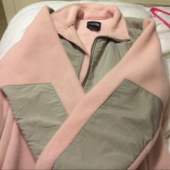 Light pink northface - Picture 2 of 3