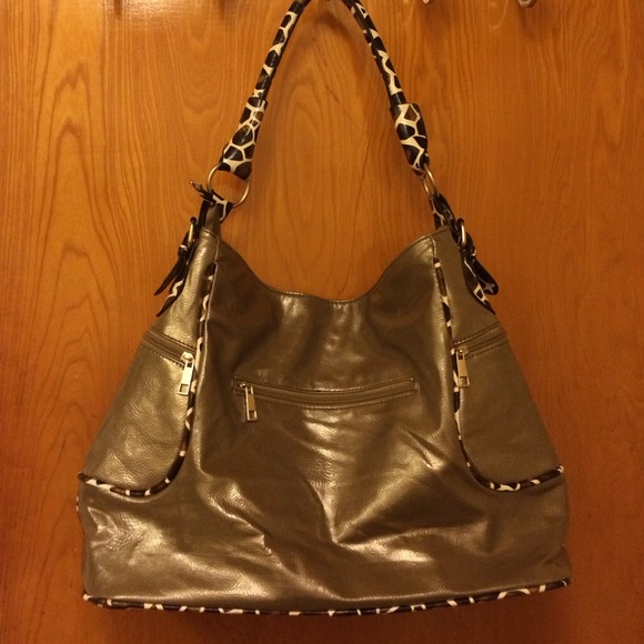 👜 Purse - Picture 2 of 3